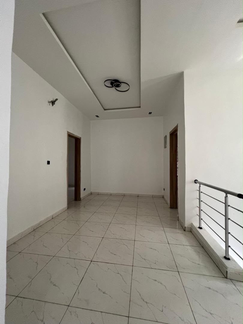 luxuries newly built 4bedroom fully detached duplex with boys quarters is Currently Available located in orchid road Lekki Lagos. — photograph 5