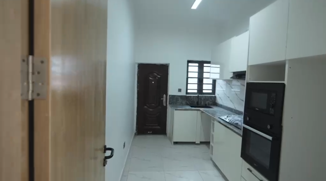 New all en-suite 1 bedroom Apartment with high quality finishing — photograph 4