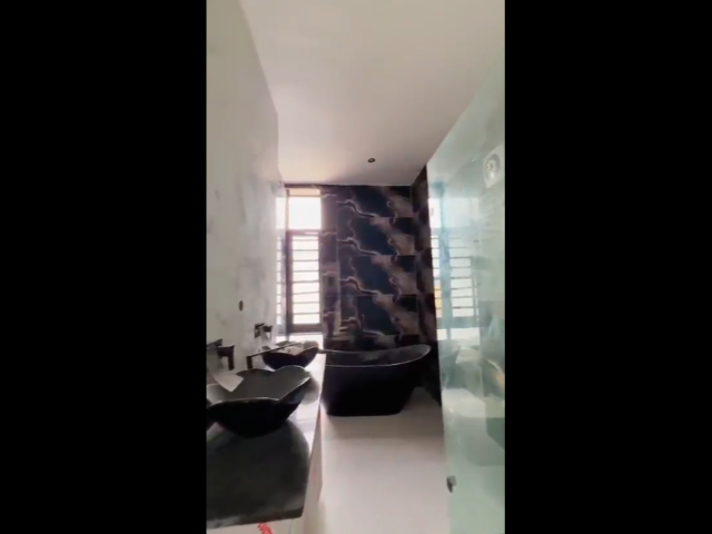 CONTEMPORARY 4BEDROOM SEMI DETACHED DUPLEX — photograph 5