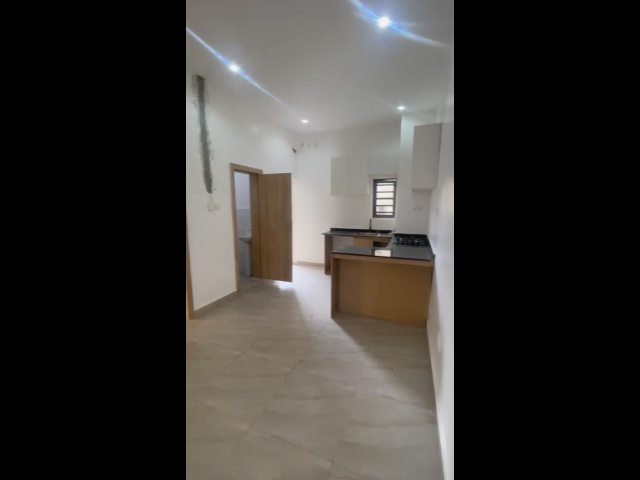 Standard Fully Serviced Mini Flat with two toilets!
