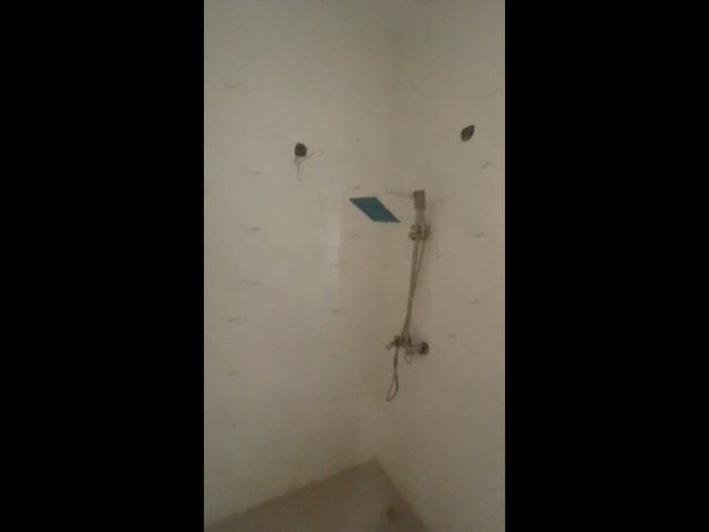 Standard Fully Serviced Mini Flat with two toilets! — photograph 6