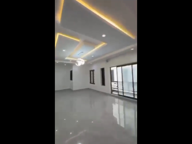 Spacious Fully Serviced 2  Bedroom Apartment With Bq
